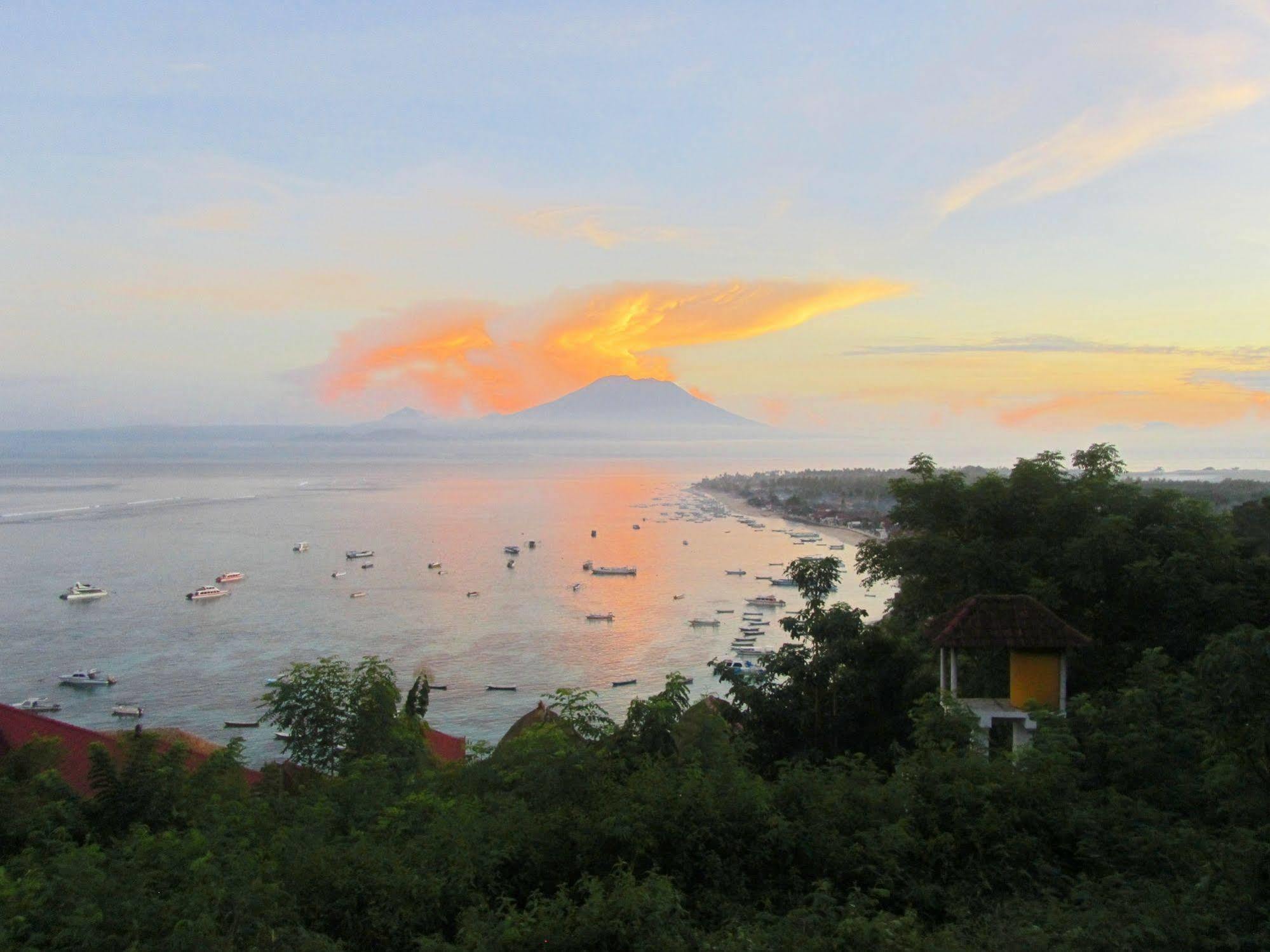 Lembongan Sanctuary Villas Exterior photo